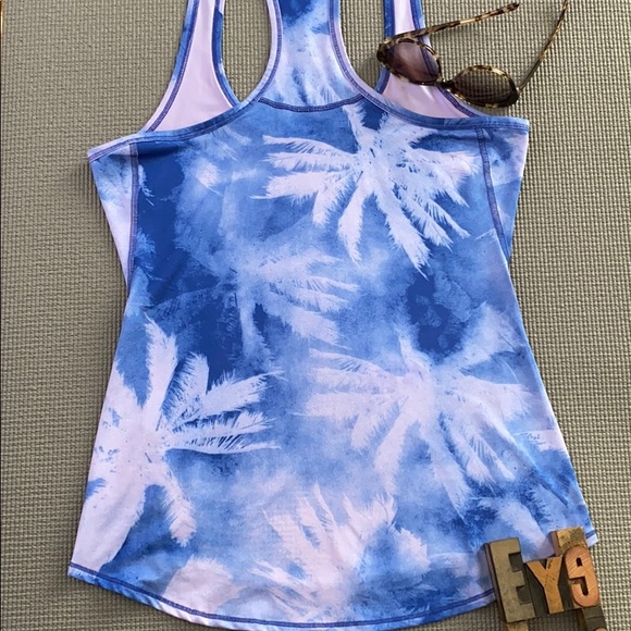 ATHLETA Racerback Workout Tank in Palm Tree Print - Picture 2 of 8